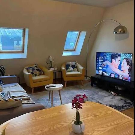 Quiet And Spacious Apartment Near Champs Elysees パリ エクステリア 写真
