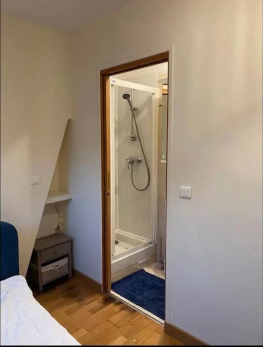 Quiet And Spacious Apartment Near Champs Elysees パリ エクステリア 写真