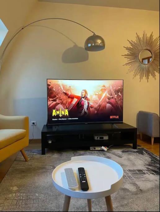 Quiet And Spacious Apartment Near Champs Elysees パリ エクステリア 写真